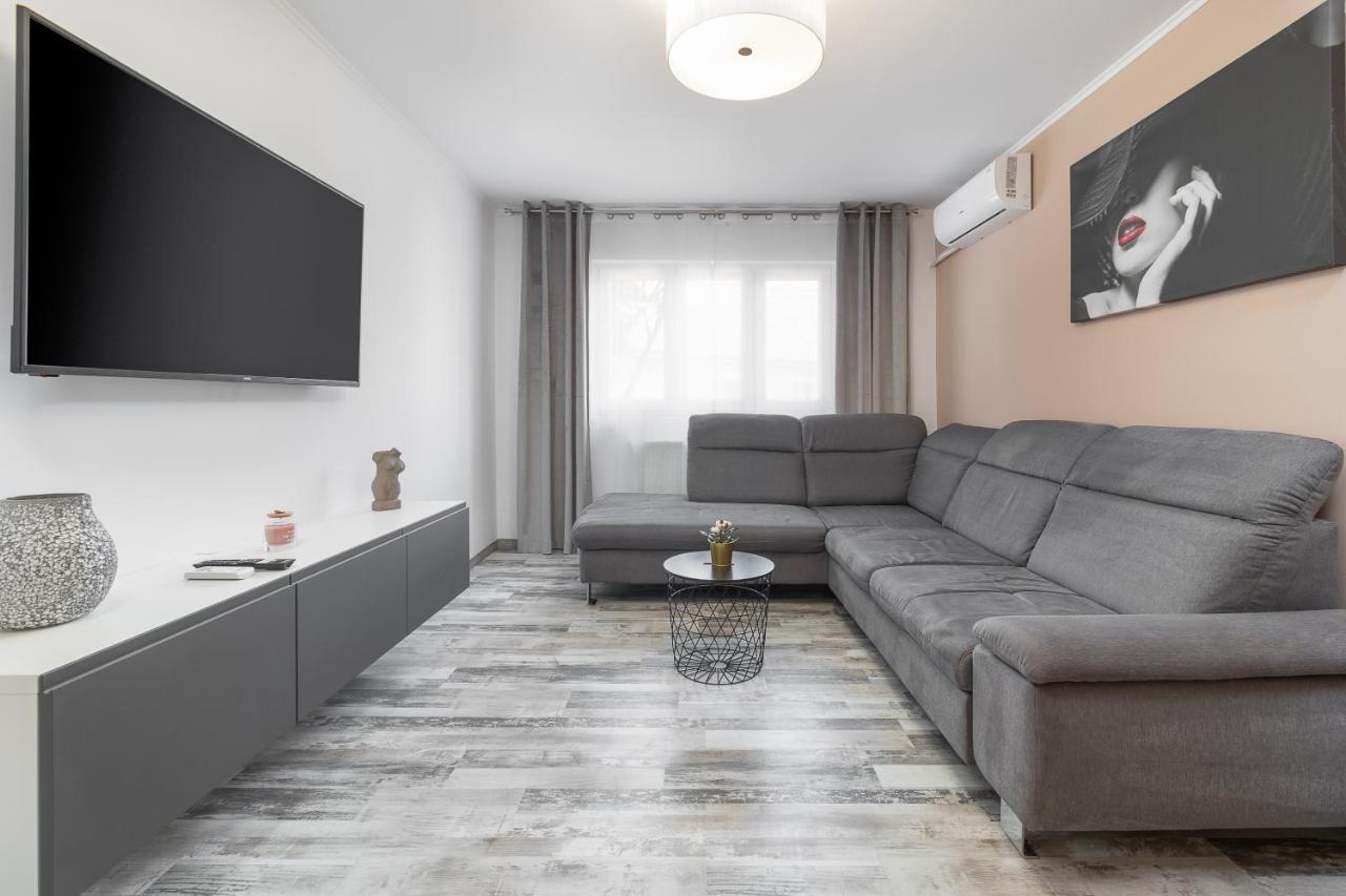 Decebal Flat Apartment Орадеа Екстериор снимка
